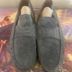 Mens s suede Authentic Gucci loafers. Gucci size 11 is 12 us mens.